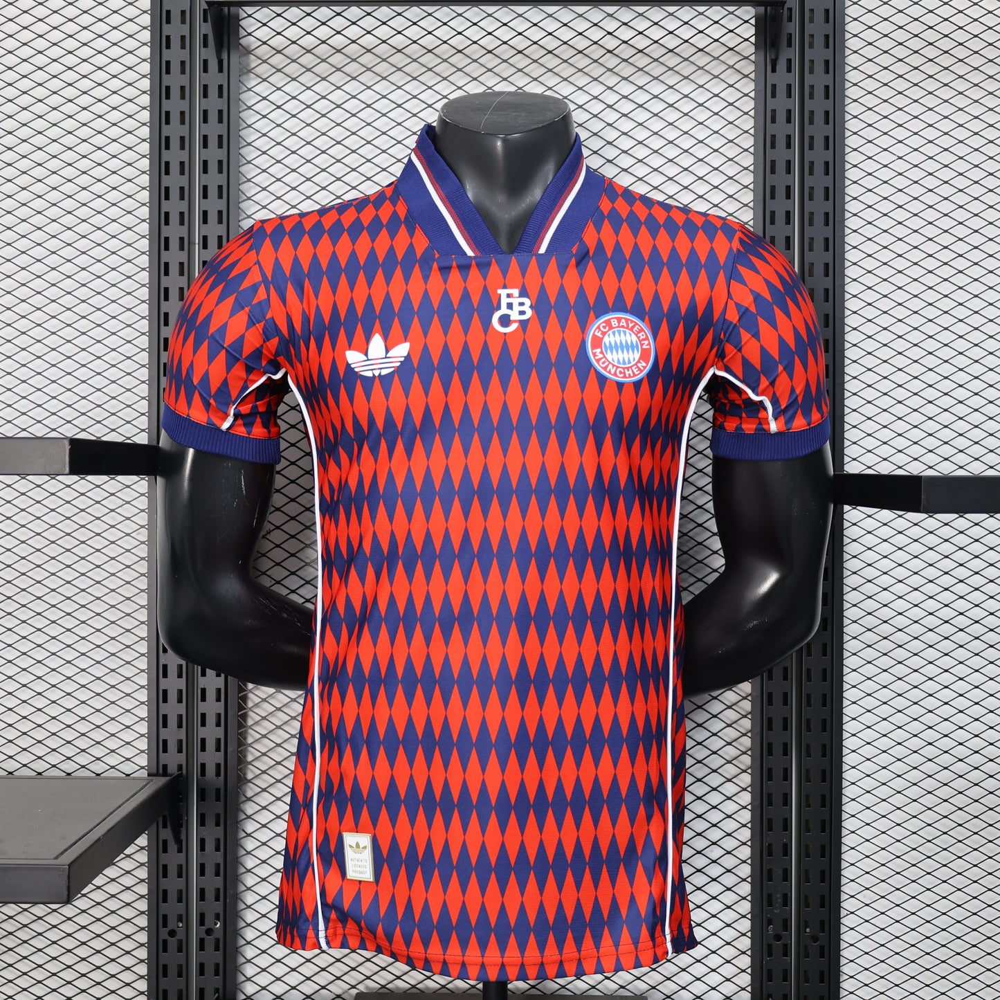 Bayern Mun. “LifeStyler” (Player Version, Short Sleeve) - 25/26