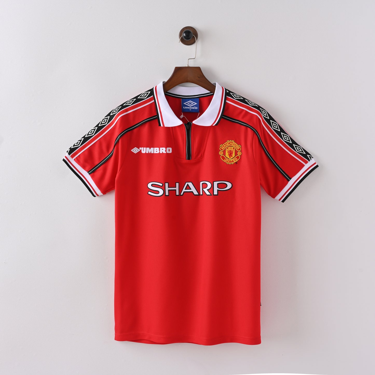 Manchester United Home 99/00 Retro Jersey - Short Sleeve