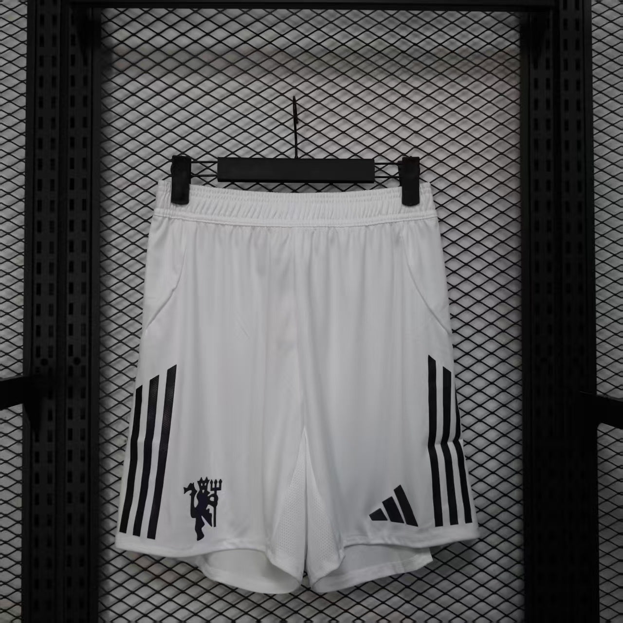 Manchester United Away White/Purple Player Shorts (25/26)