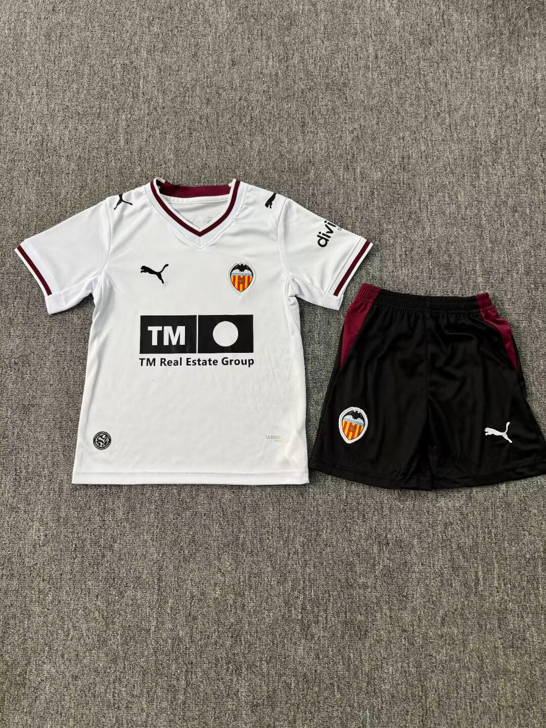 Valencia 26/27 Home Kids Kit Set
