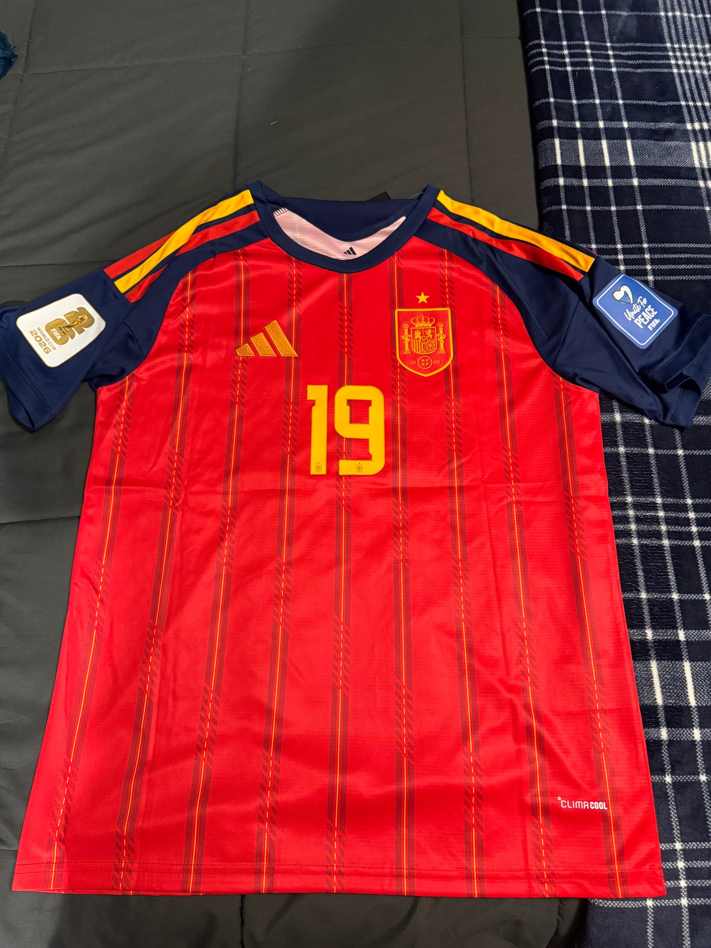 Spain Home WC 26 Fan Version - Lamine Yamal #19 - Size: Large
