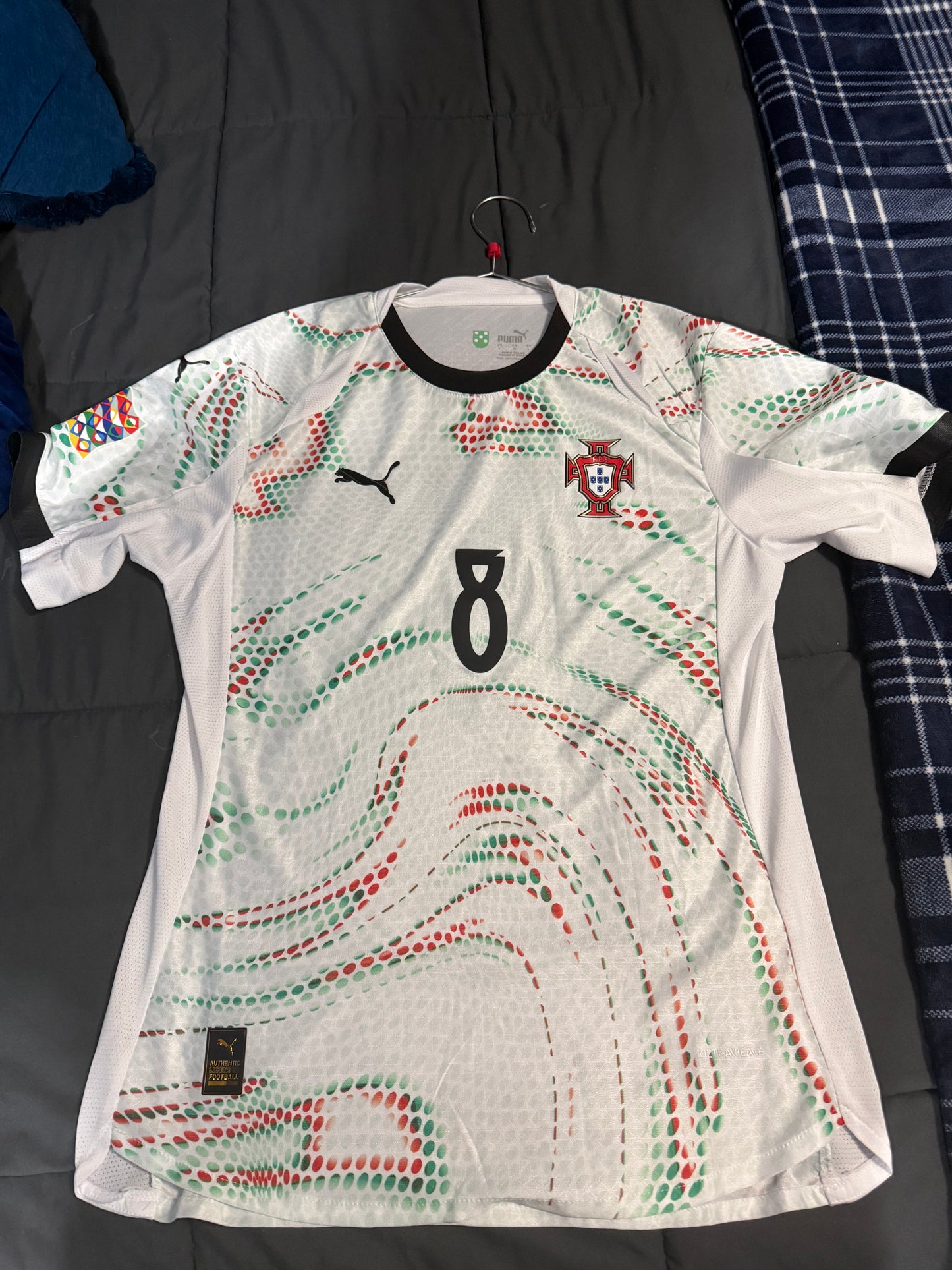 Portugal 2025 Away Player Version Jersey - B. Fernandes #8 - Size: Large
