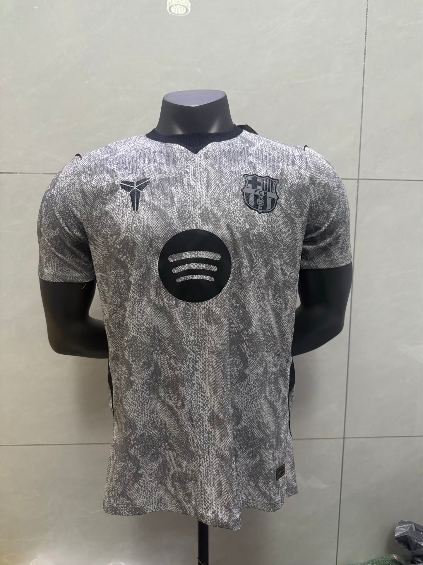 FC Barcelona 26/27 Away Goalkeeper Player Version Jersey