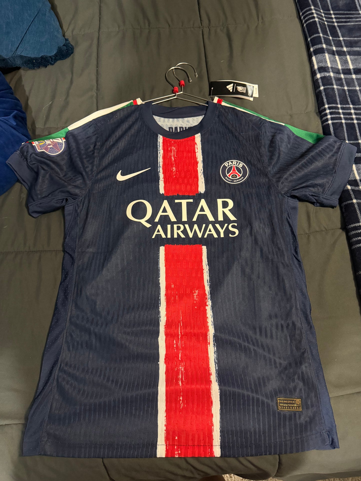PSG Home 24/25 Player Version Jersey - Vitinha #17 - Size: Large