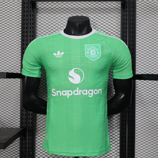 Manchester United Goalkeeper Jersey (Player Version, Short Sleeve) - 25/26