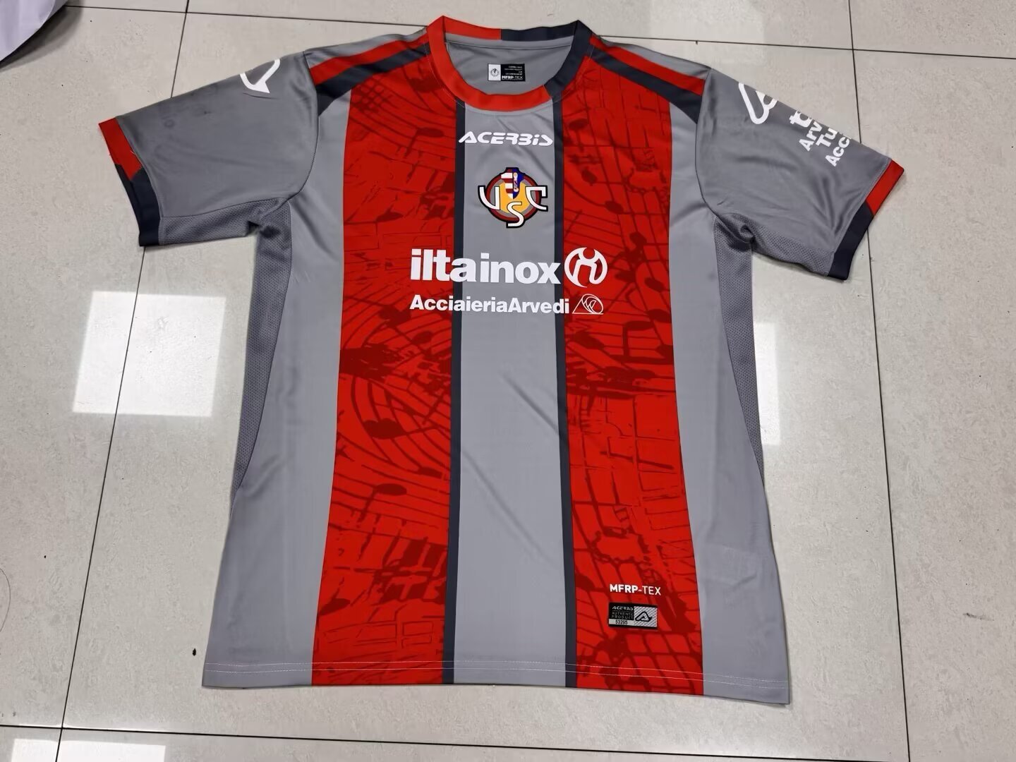 Cremonese Home Jersey (Stadium Version, Short Sleeve) - 25/26