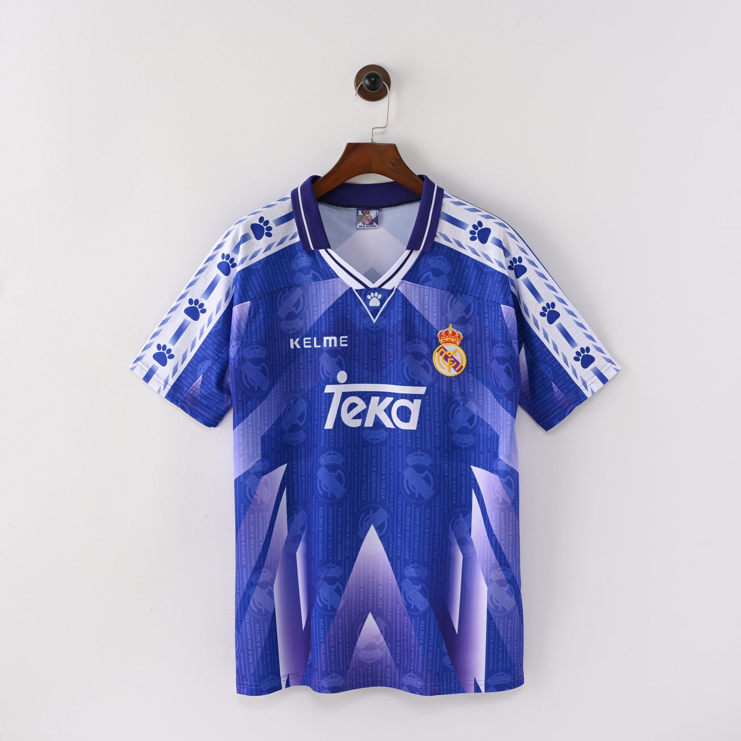 Real Madrid Away 96/97 Retro Jersey - Short Sleeve