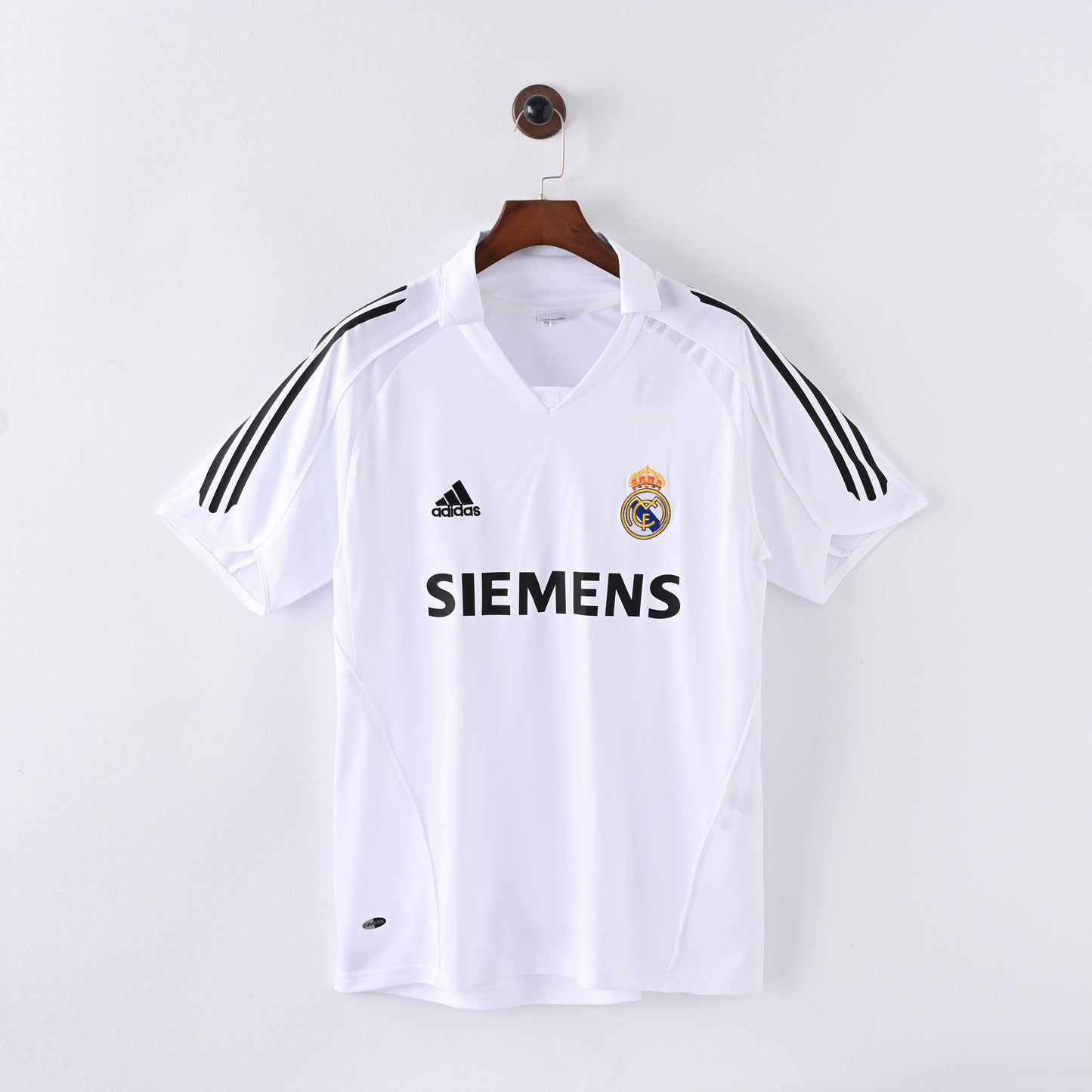 Real Madrid Home 05/06 Retro Jersey - Short Sleeve