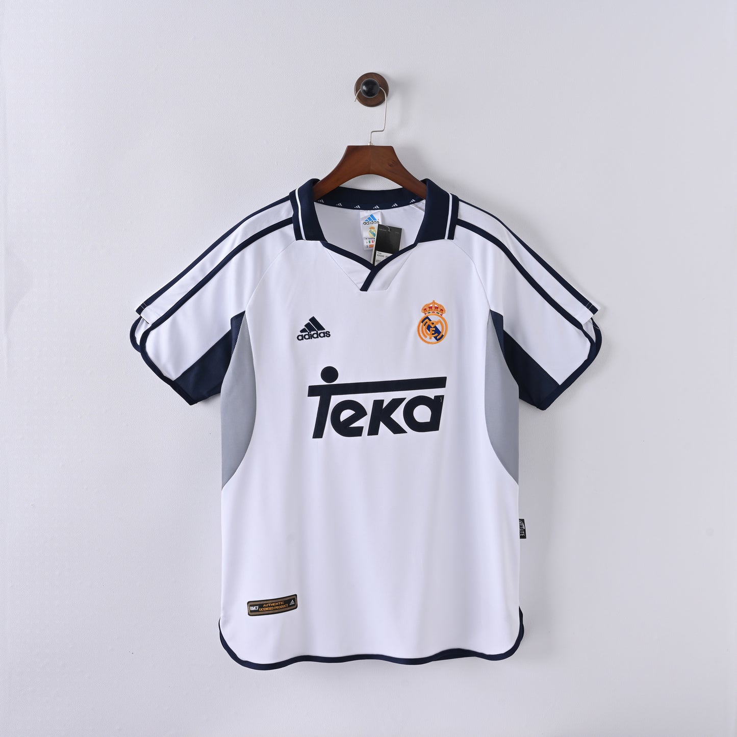 Real Madrid Home 00/01 Retro Jersey - Short Sleeve