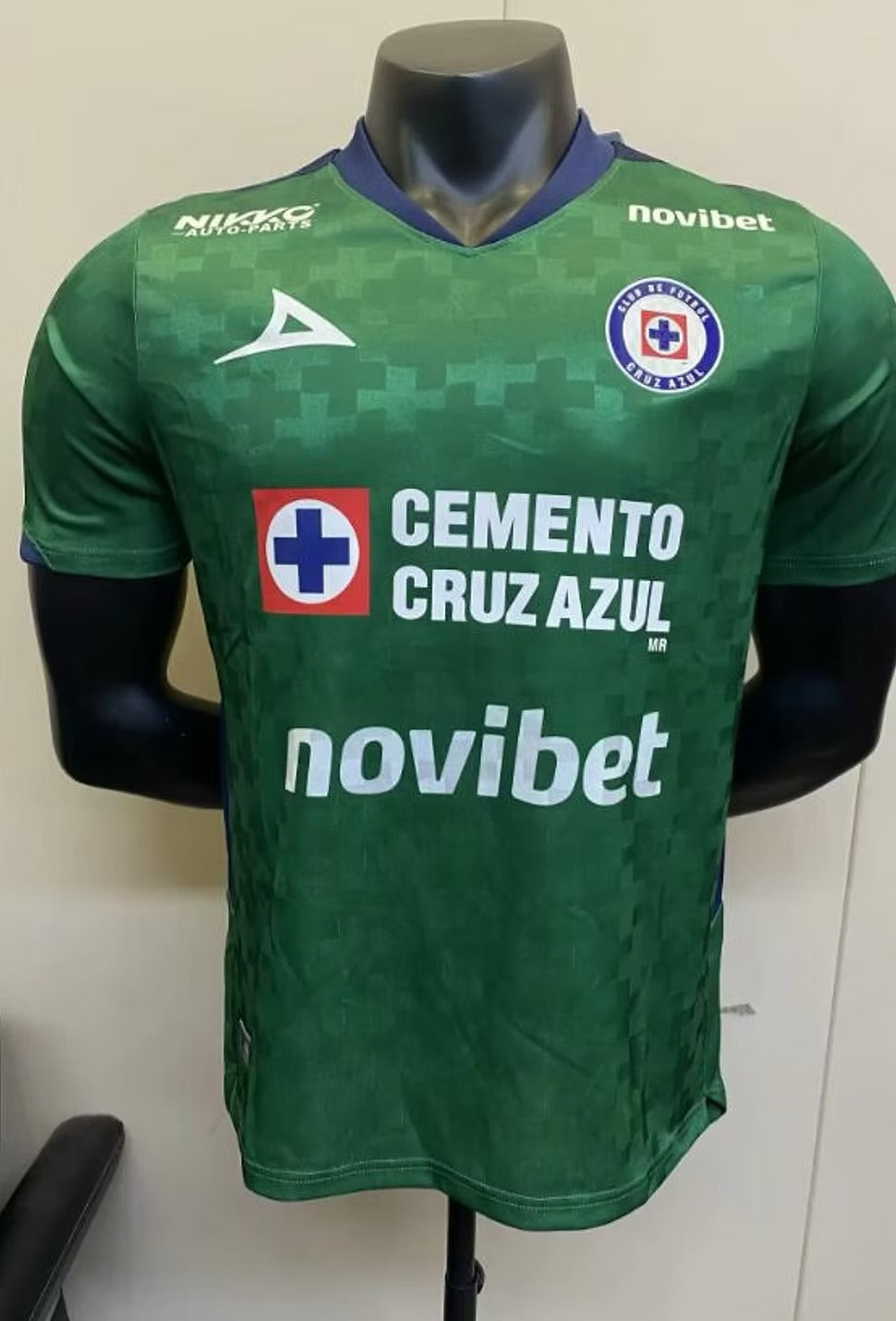 Cruz Azul Goalkeeper “Green” Jersey (Player Version, Short Sleeve) - 25/26