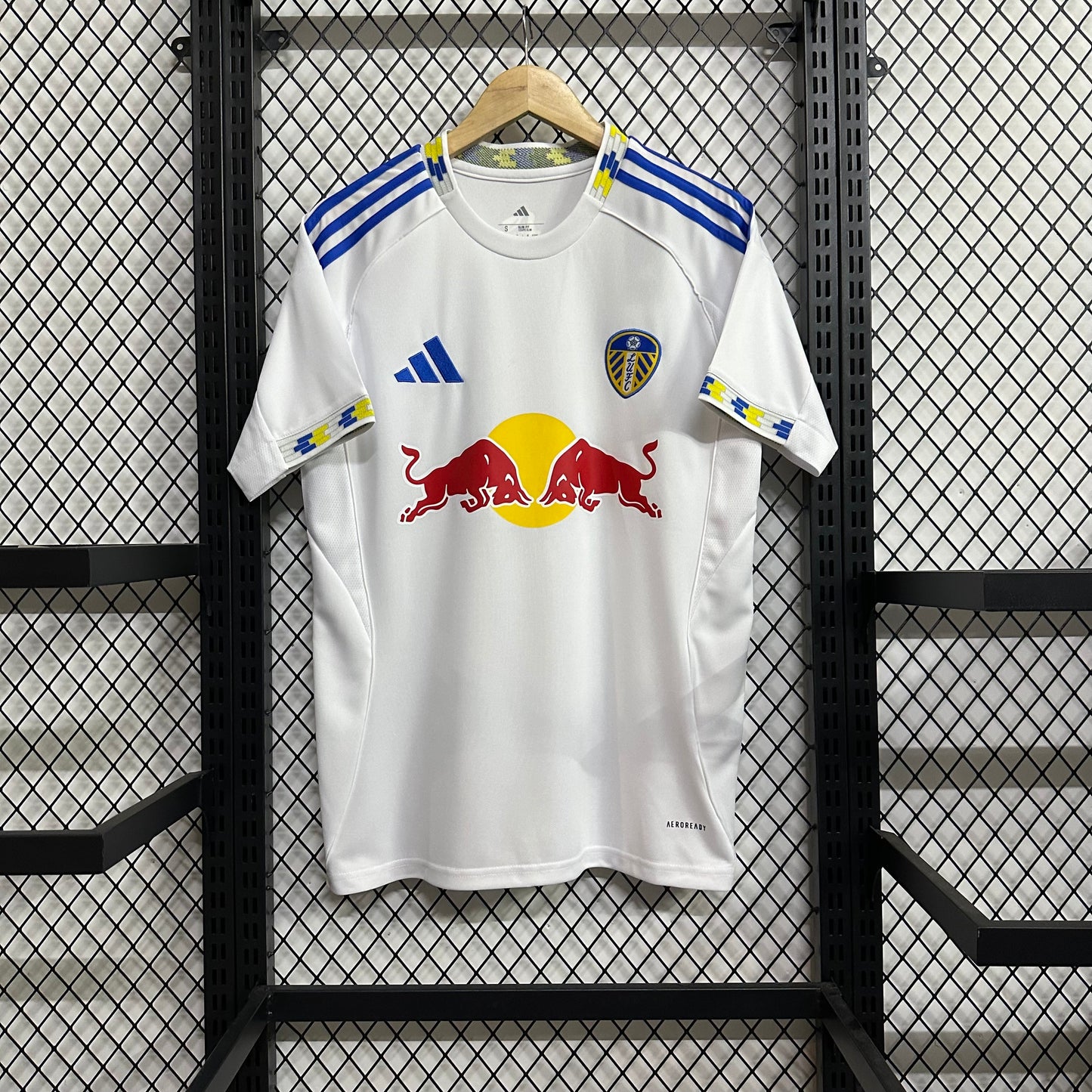 Leeds United Jersey (Stadium Version, Short Sleeve) - 25/26