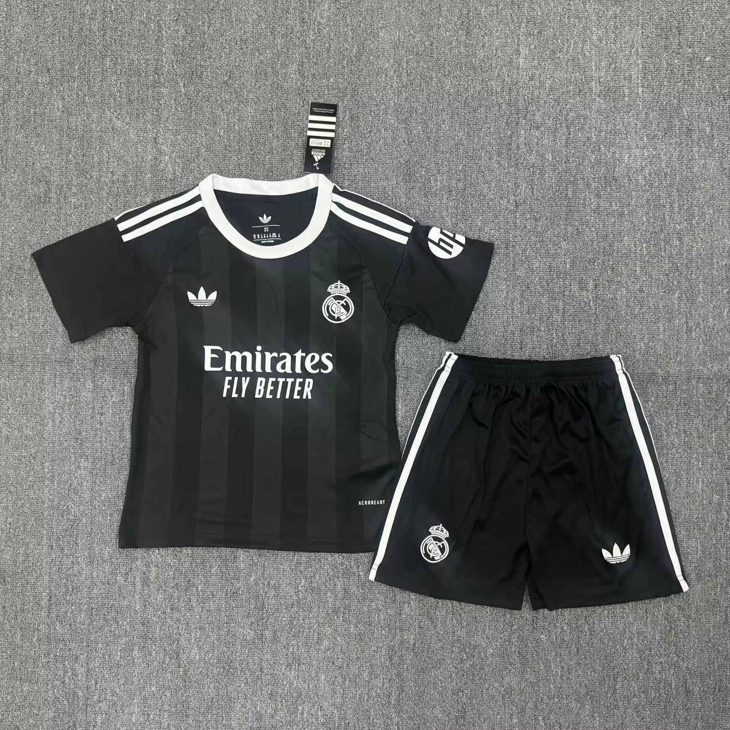 Real Madrid 3rd Goalkeeper Jersey Kids Set