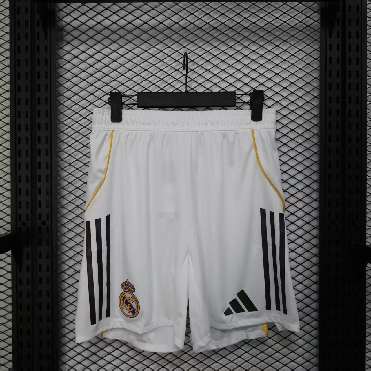 Real Madrid Home Player Shorts (25/26)