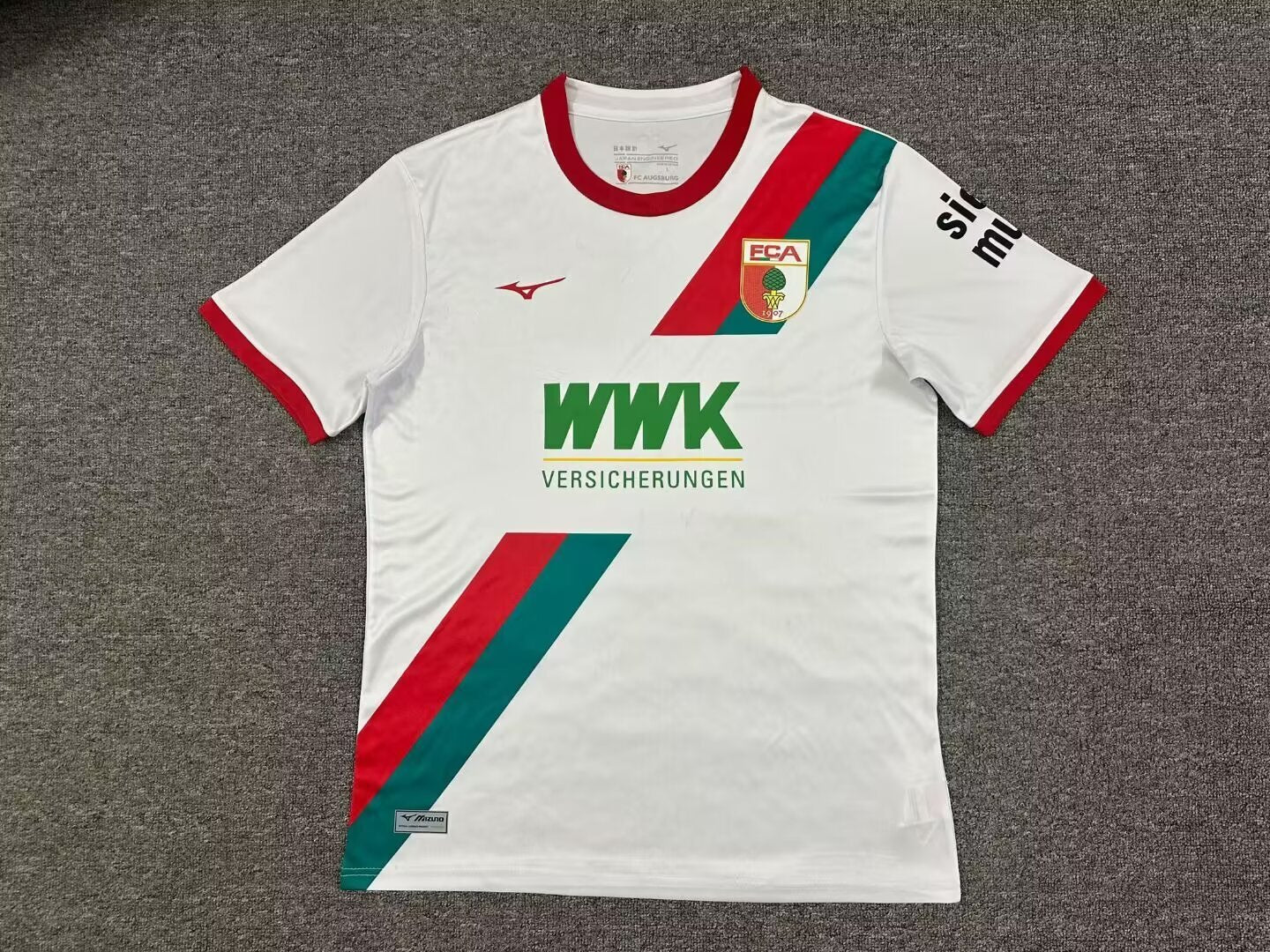 Augsburg Home Jersey (Stadium Version, Short Sleeve) - 25/26